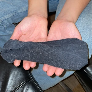 Gant socka - Ej tvättad. Fin passform och snygg till sneakers. Kramar om fötterna på ett härligt sätt,(lagom tajta). Endast en.