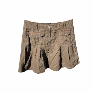 Esprit kjol - Kjol från esprit köpt second hand, sparsamt använd så mycket bra skick. 