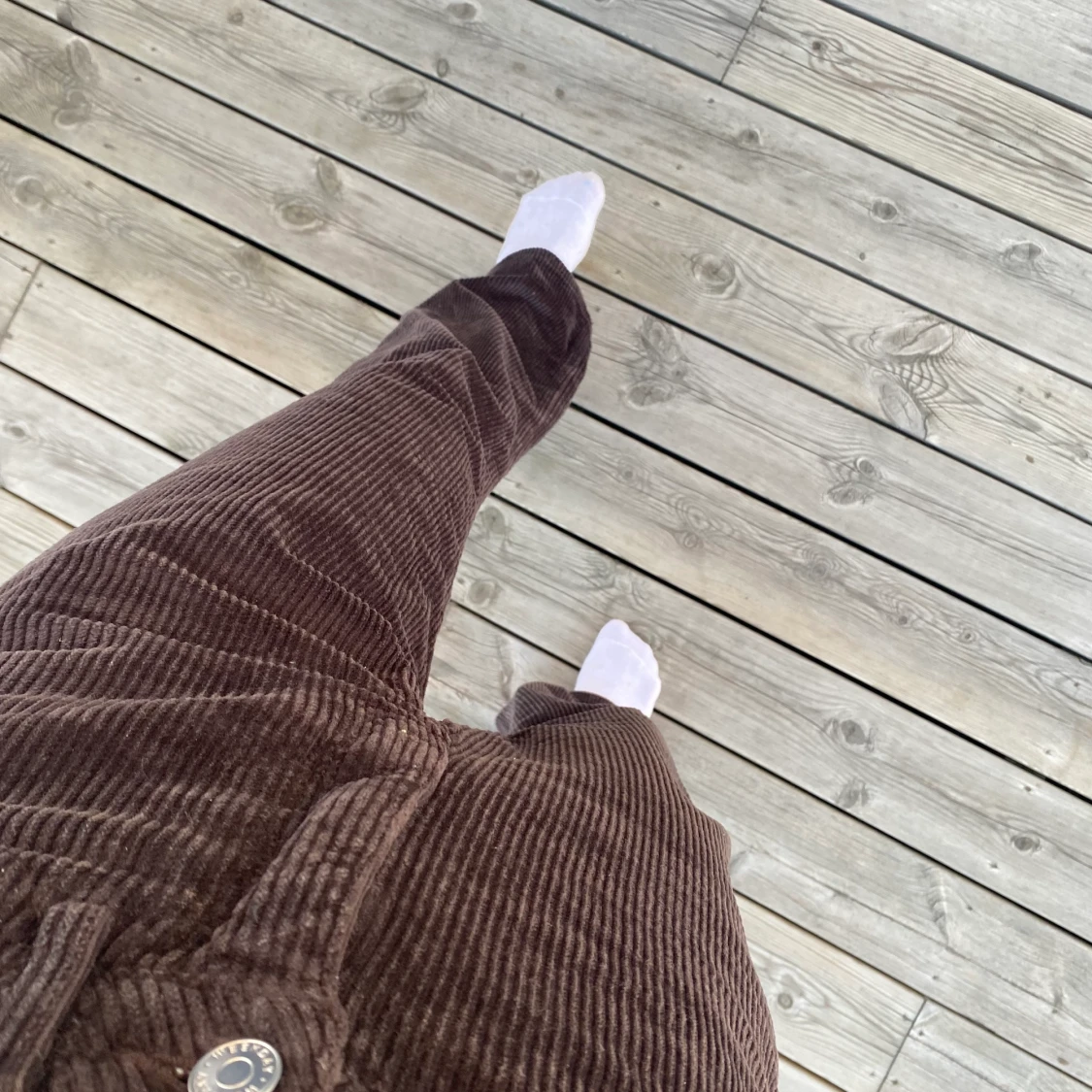 Bruna trendiga manchesterbyxor