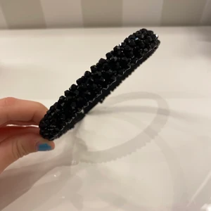 Diadem  - Helt oanvänt glittrigt diadem💗💗💗