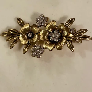 hårspänne  - Gulligt hårspänne för alla läggen