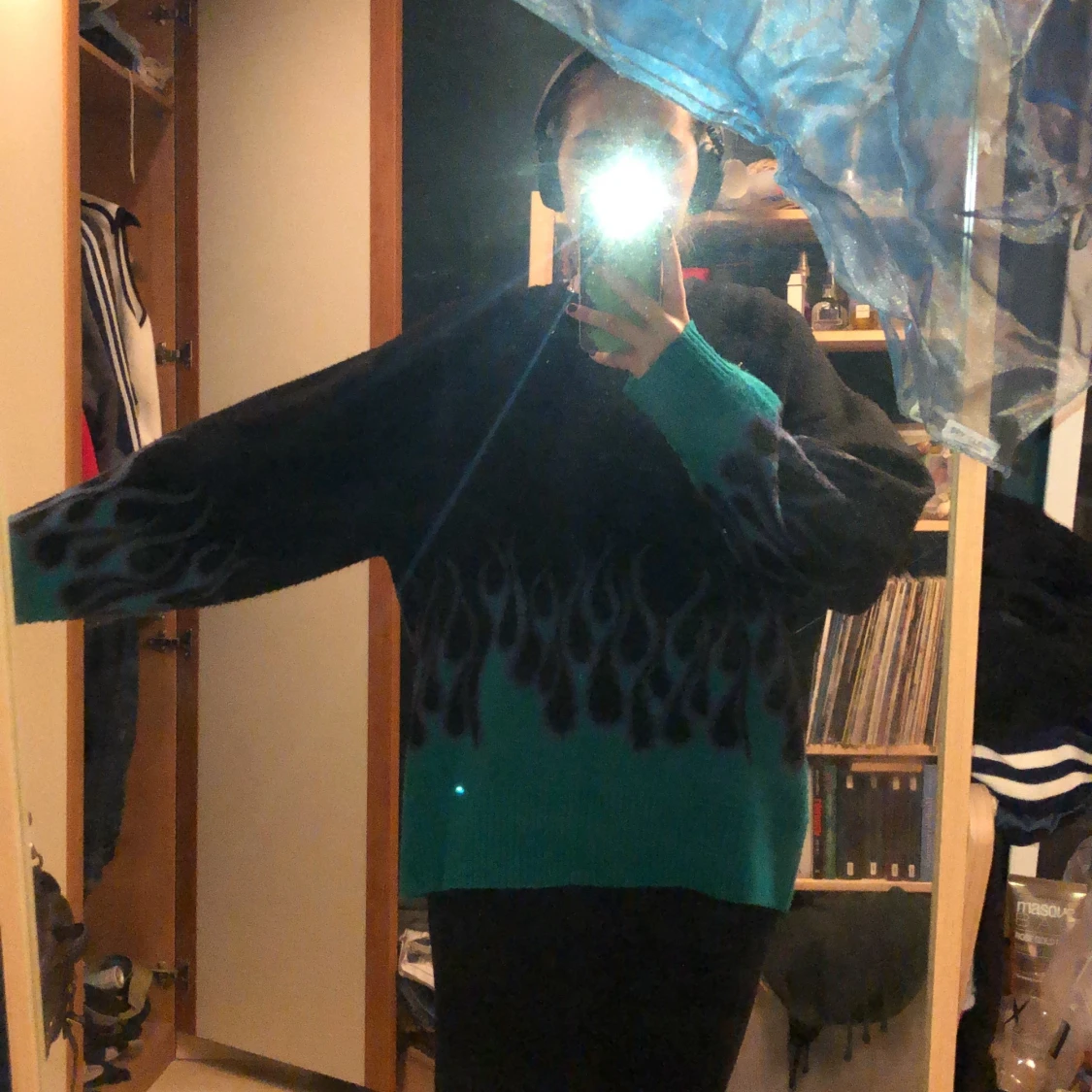 Stickad tröja med flammor - 90