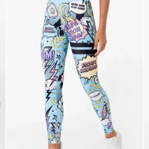 Tränings tights från Stronger  - 💙En par as balla tränings tights från Stronger💙köpta för 799kr, säljer för 350! Dm:a för fler bilder!