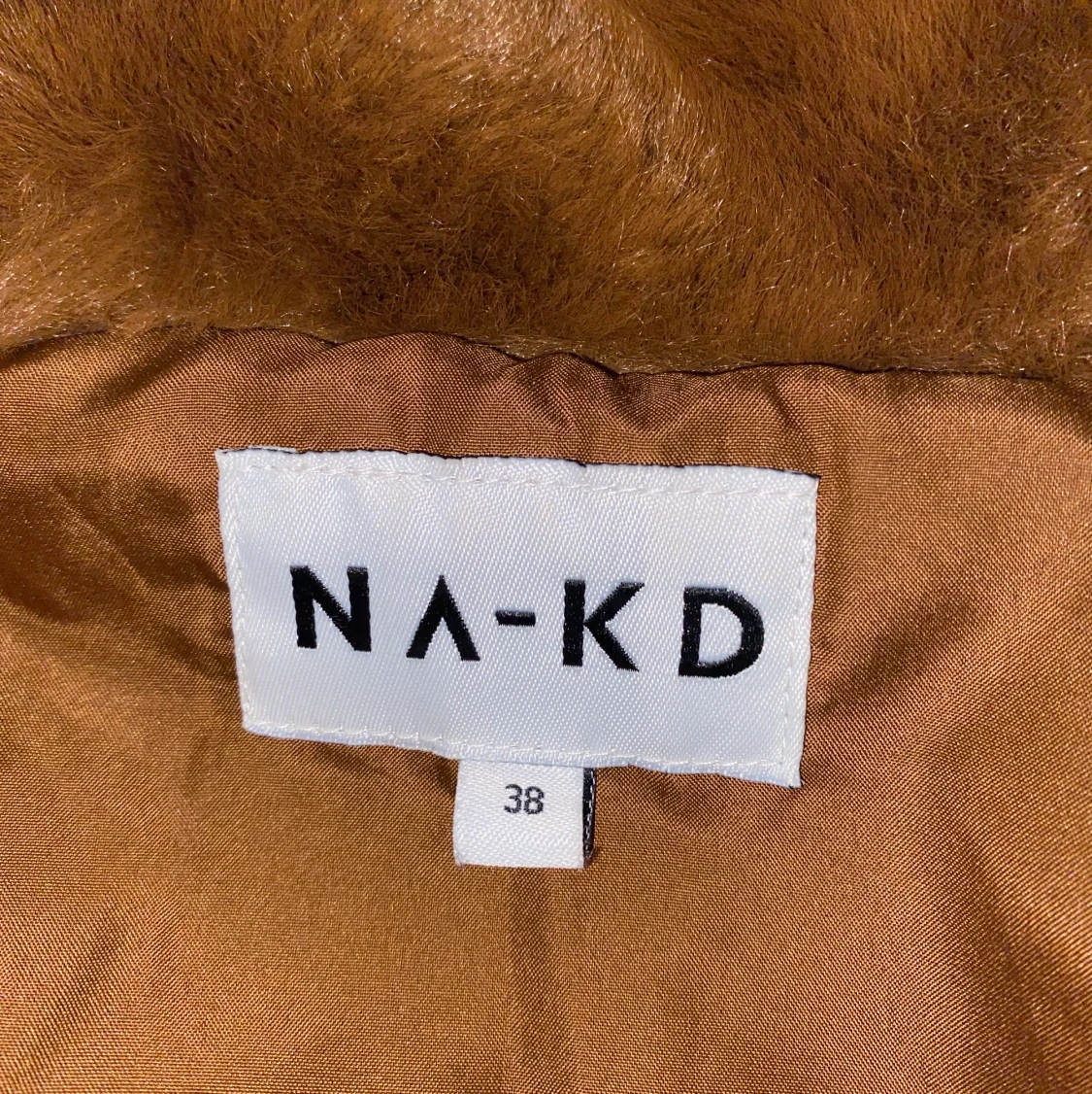 NA-KD pälsjacka strl M  - 91