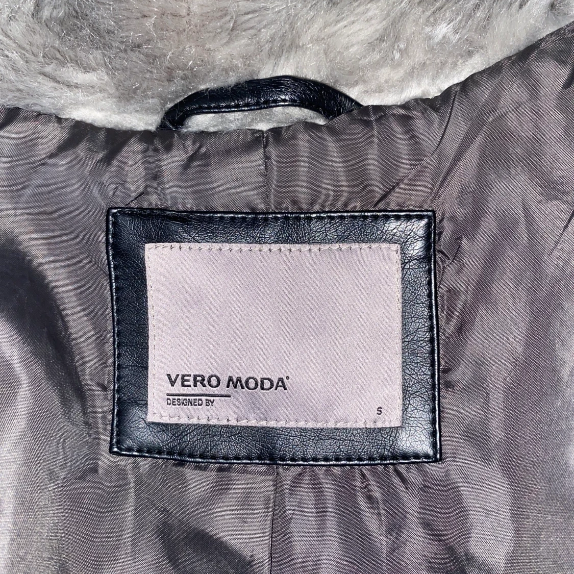 Pälsjacka grå strl S - 90