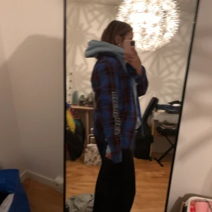 Zip jacka/skjorta - Ganska tunn jacka, med drag kedja