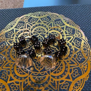 Smycken  - Just nu finns det bara dessa men har köpt in mer material