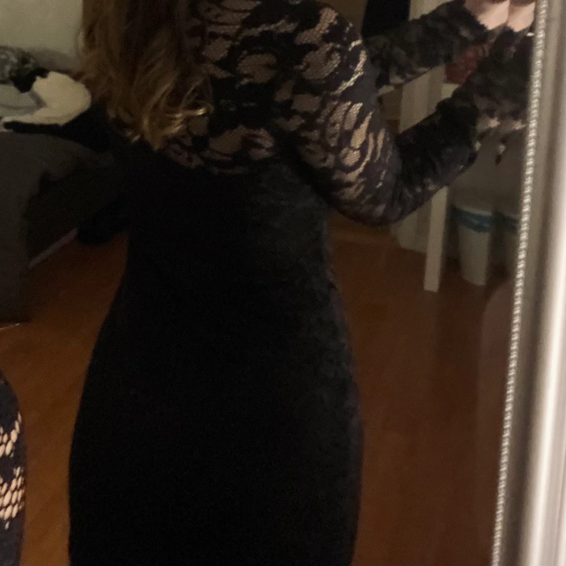 Svart spetsklänning  - 91