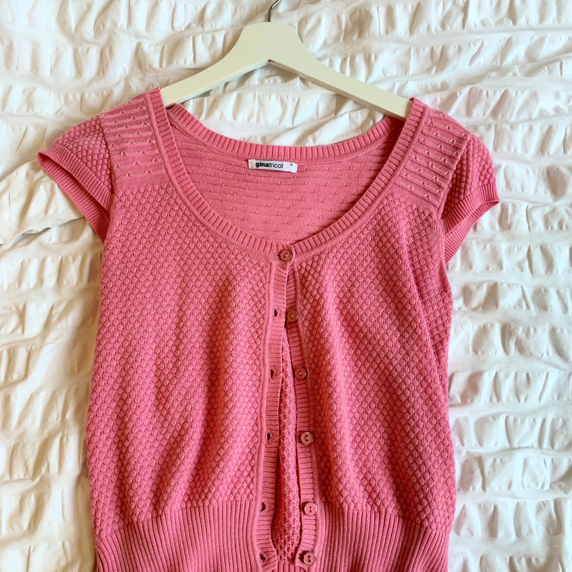 Rosa kortärmad kofta 