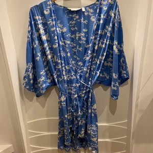 Sommarklänning &OtherStories - Supersöt sommarklänning från &otherstories! 