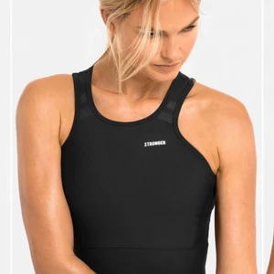 Stronger top - Säljer denna stronger top då den aldrig kommer till användning, har aldrig använts så den är som ny!❤️ nypris 399kr