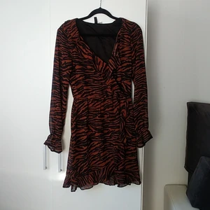 Klänning - En super fin klänning i storlek S 