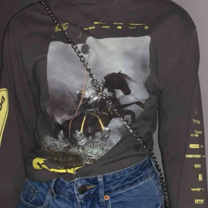  - En skit cool post malone tröja knappt använd 