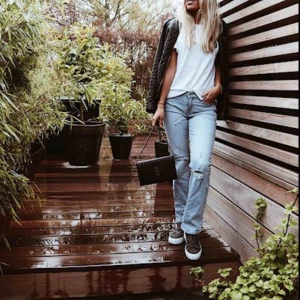  - Jeans från Zara. Frakt tillkommer :) 