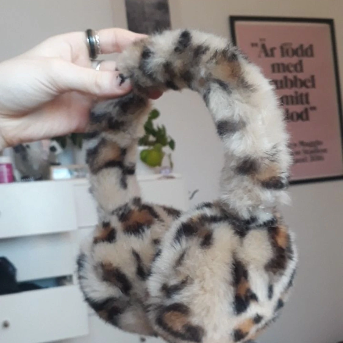 Öronmuffar i leopardmöster  - 91