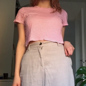 Randig T-shirt från monki  - Gullig T-shirt 