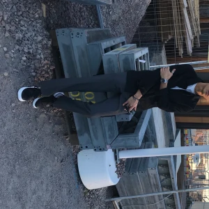 Alexander McQueen Sneakers  - SIZE 40 1/2. Rekommenderar att gå ner en storlek, då de sitter lite större. SKRIV INTE OM DU INTE ÄR INTRESSERAD.  Köpta från Farfetch, kvitto, original box, allting medföljer.  NYPRIS: 4.300kr