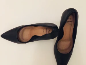 Klackskor - Fina Klackskor från Portugal gjorda av Seaside i storlek 37