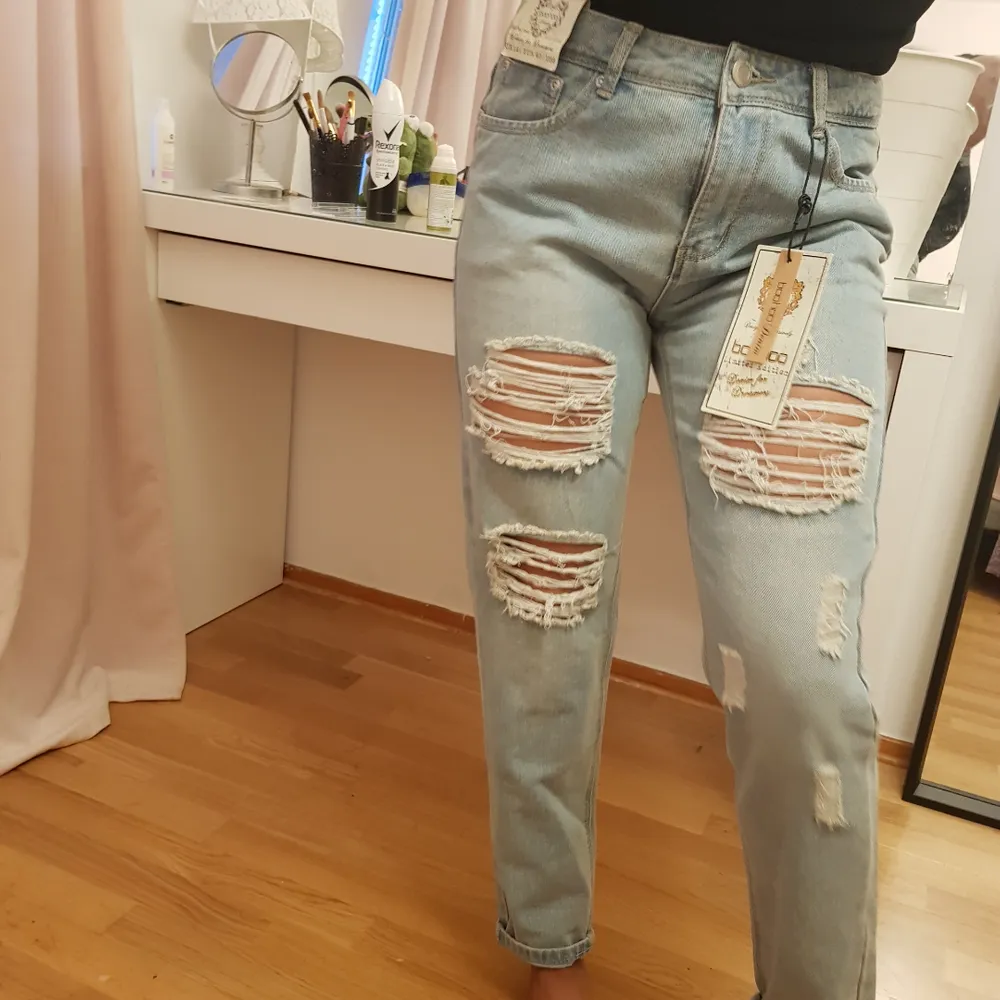 Jeans köpta på bohoo nya oanvända. Jeans & Byxor.