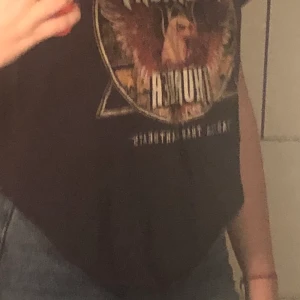 Midnight Thunder T-shirt  - Snygg t-shirt köpt på gina. Köparen står för frakten