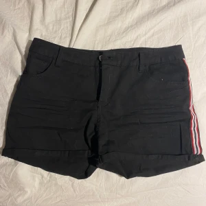 Shorts - Shorts från new yorker storlek 36 men stora i storleken