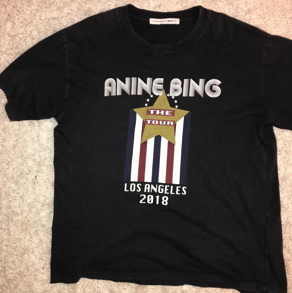 Oversize T-shirt från ginatricot X Anine Bing! ❤️ mycket fint skick! Köparen står för frakt!. T-shirts.