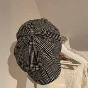 Keps  - Fina keps som aldrig kommit till användning.