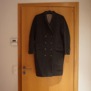 Ullkappa från Tiger of Sweden - Fin ullkappa från Tiger, använd varsamt 1 säsong