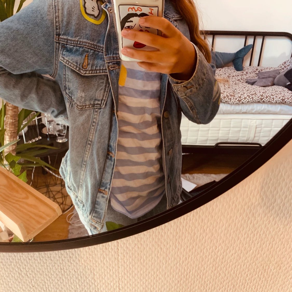  jeansjacka med mickey mouse tryck🧸🌸