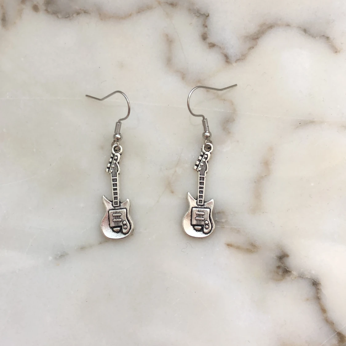 Gitarrörhängen🎸