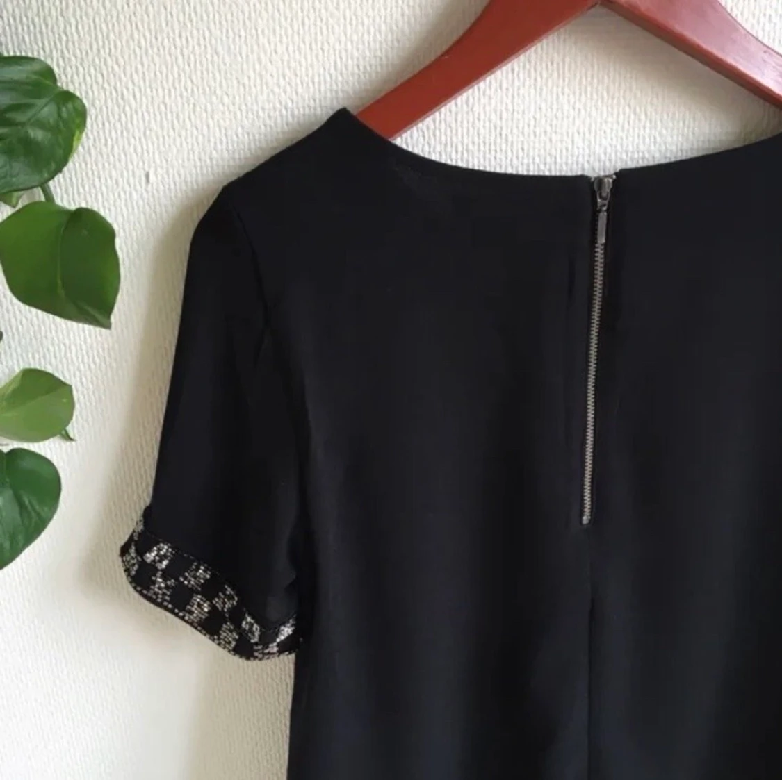 Klänning med pärlor - 90