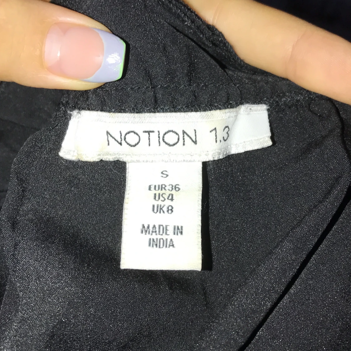 Svart off shoulder blus - 91