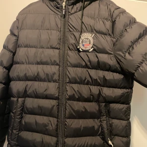 Polo club  - Köpt den för 2500 kr säljer den för 1000 kr pris kan diskuteras 