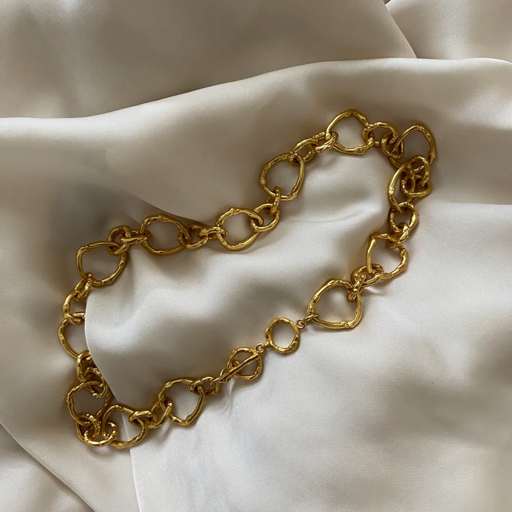 Helt ny Mango 24k coated guld halsband ✨ Frakt 35kr . Accessoarer.