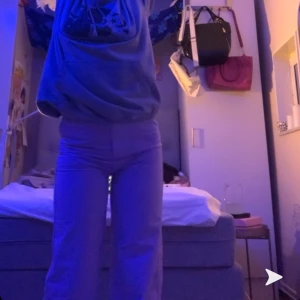 Junkyard wide leg lila byxor - Helt nya byxor från junkyard (köptes för 700kr) Strl S💕 sitter bra runt röven och är baggy vid ändarna 💯 du står för frakt💕 