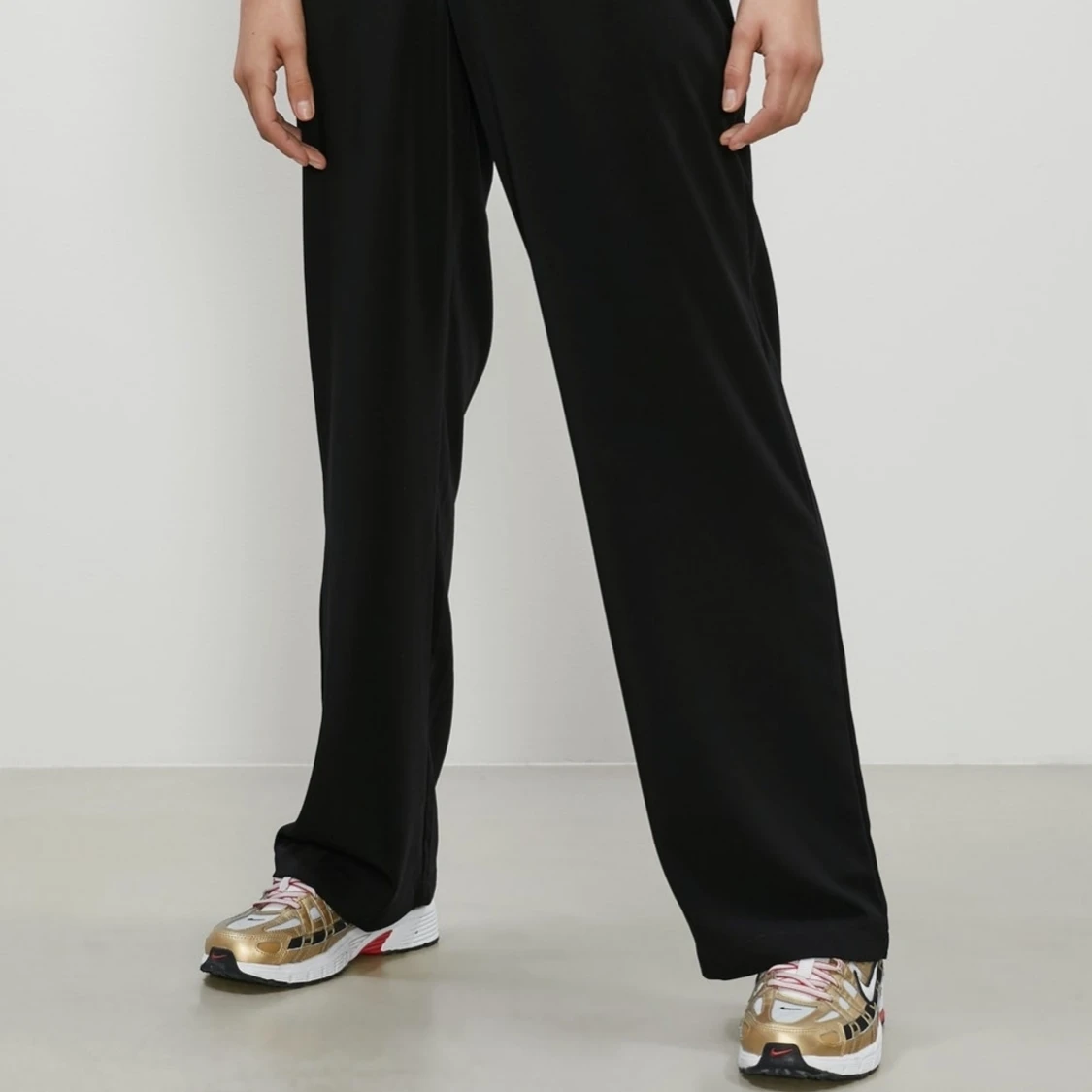 Svarta kostymbyxor - 90