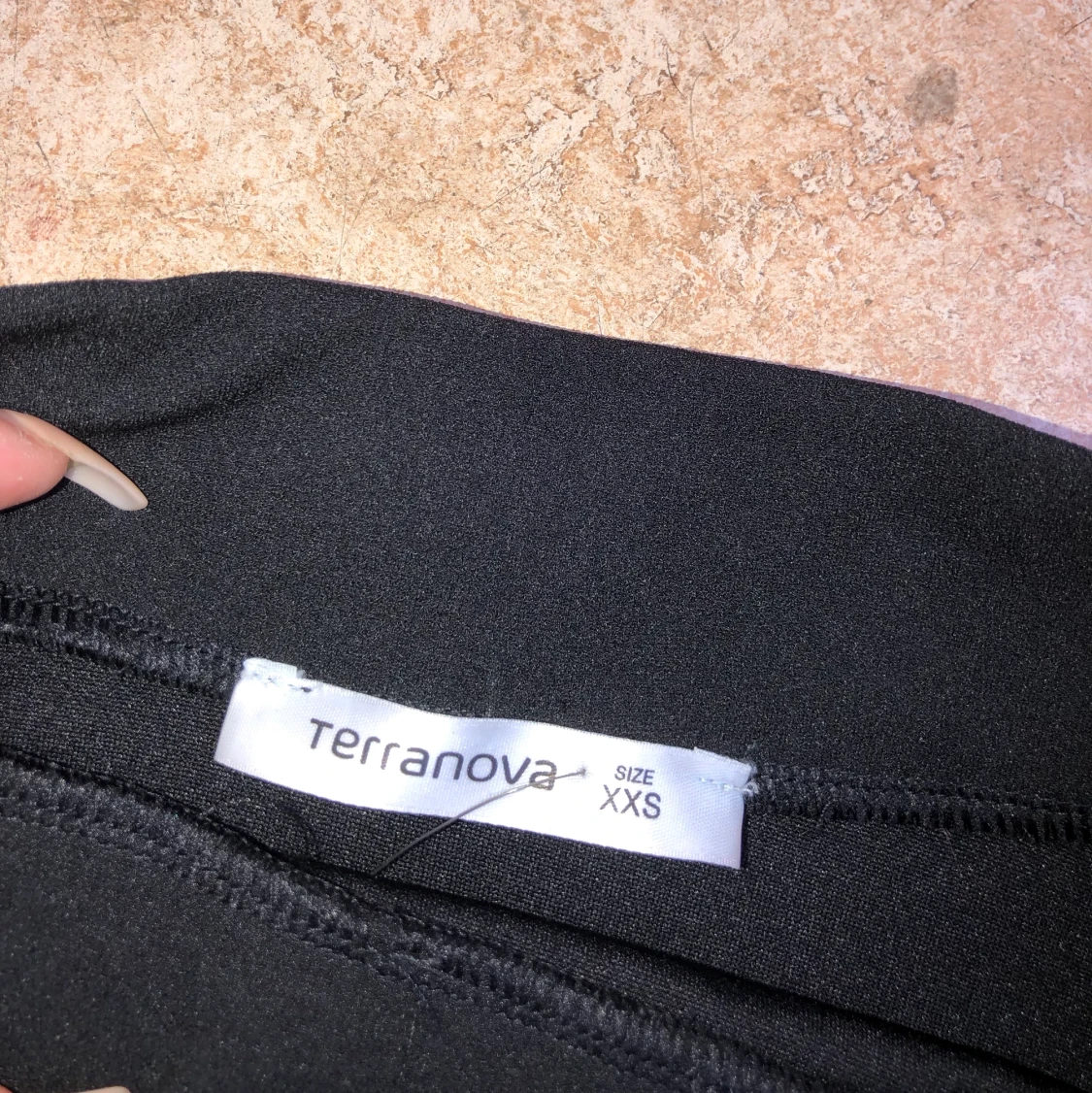 Fin svart kjol  - 91