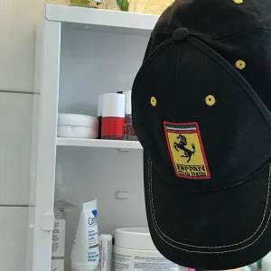 Ferrari keps - Ferrari keps köpt på humana! 