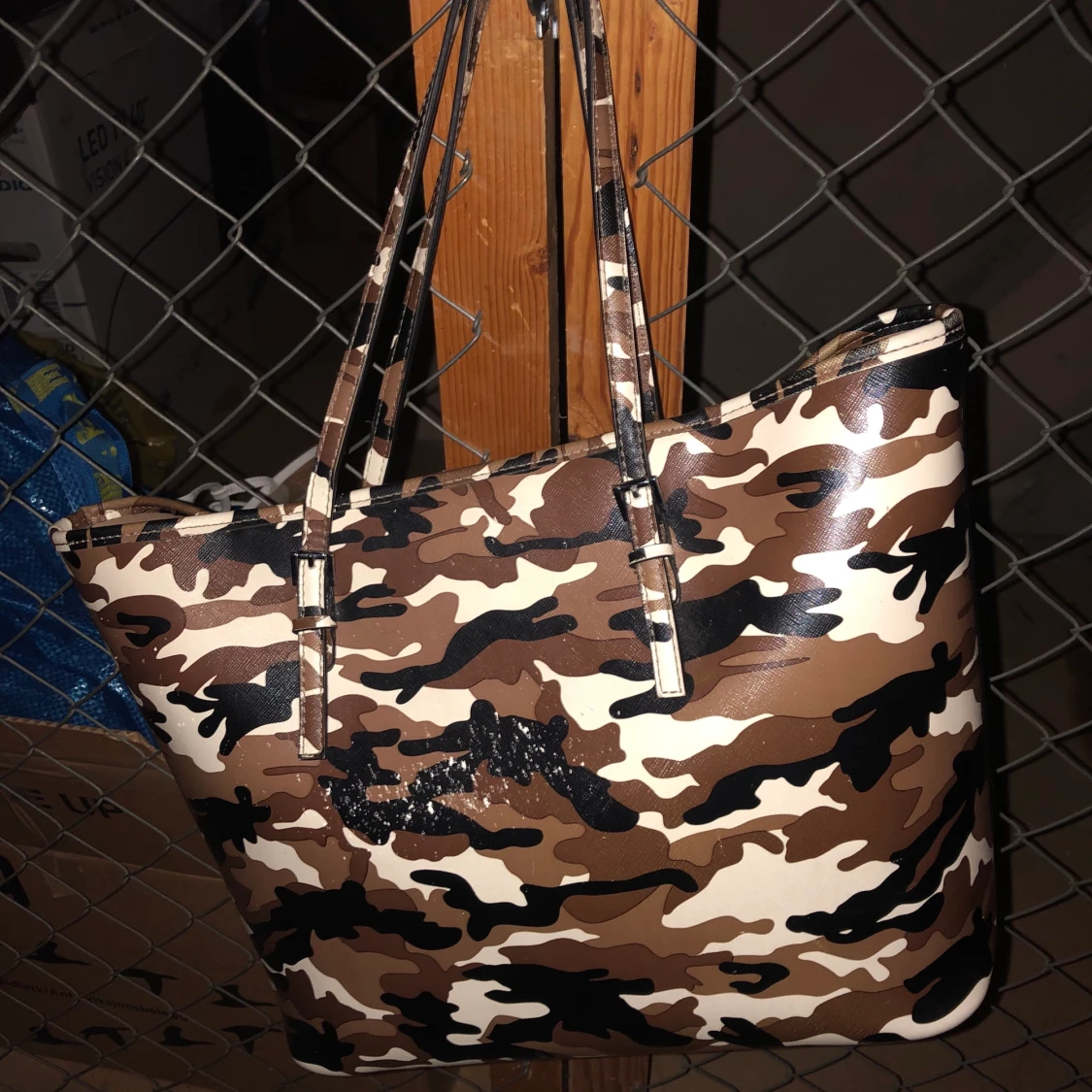 Kamouflage väska 