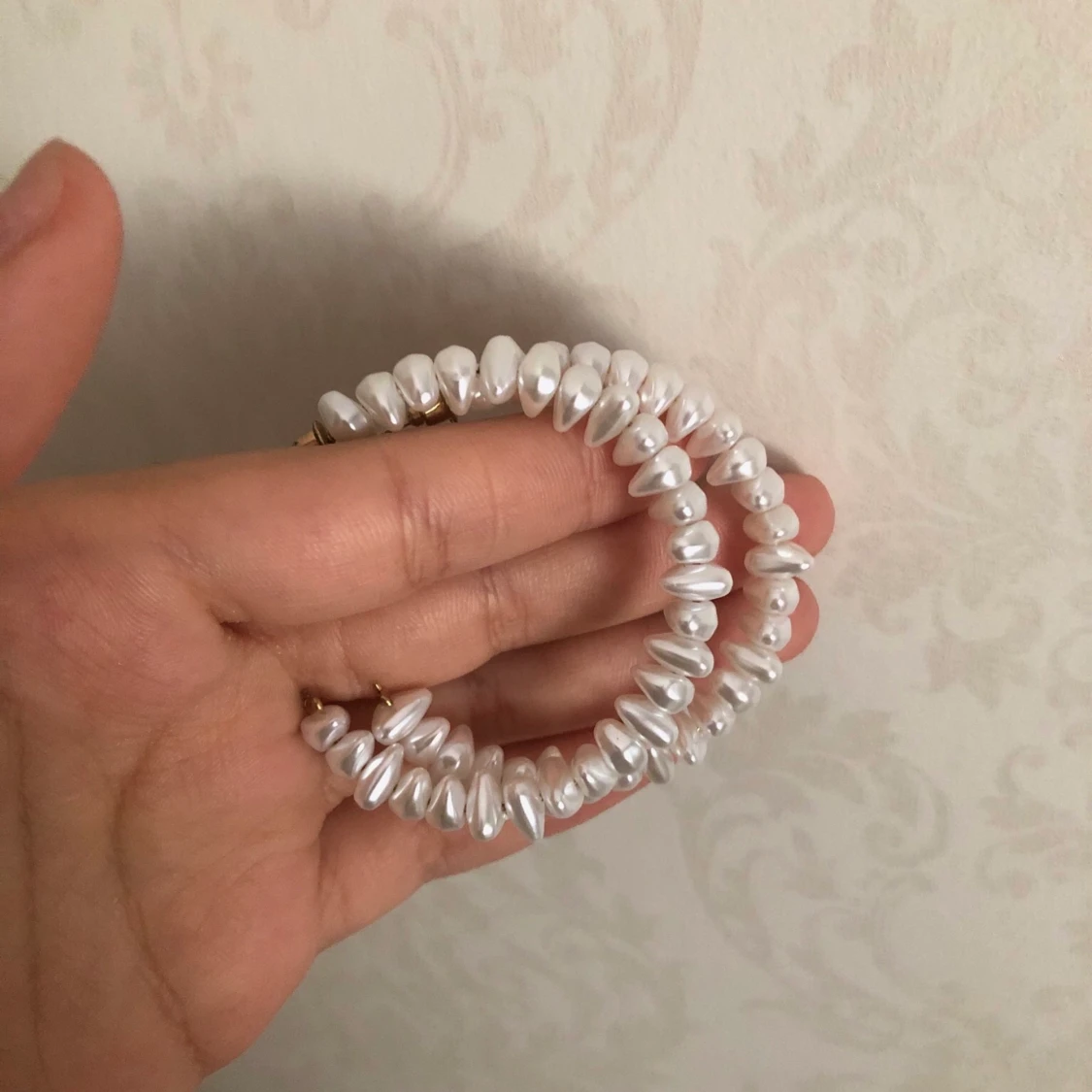 Vita pärlorörhängen  - 91