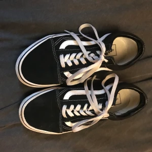 Vans skor - Andvända en gång. Frakt 90kr. Original pris 639