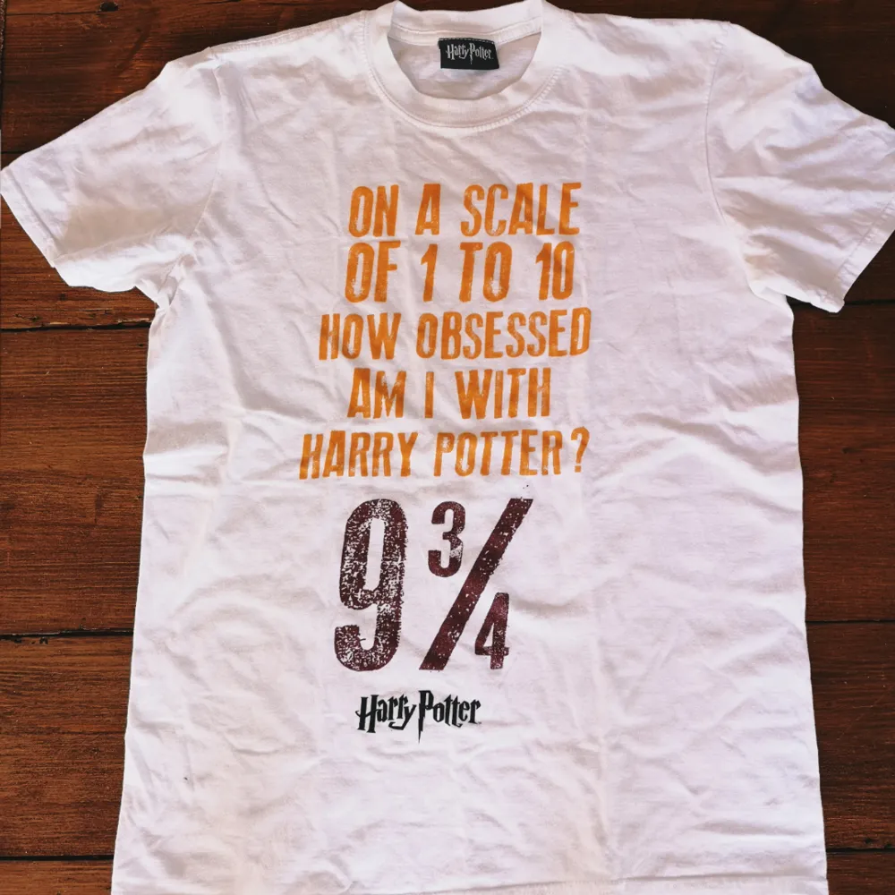 Harry potter tröja! Märkt M men är mer som S. Fint skick !! . T-shirts.