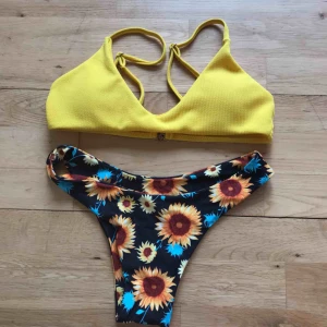  - Sprillans ny bikini från Shein! Trosskyddet är fortfarande kvar. Man kan reglera banden på bikinin och toppen har padding! Frakt tillkommer på 18kr!