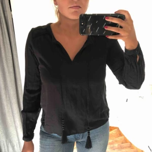  - Blus från Vila i stl S