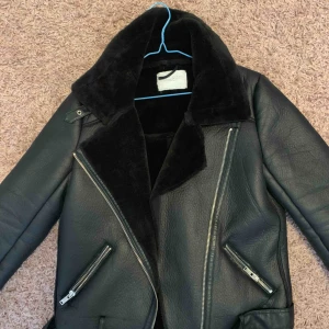  - Svart Biker jacket från Zara i Storlek S