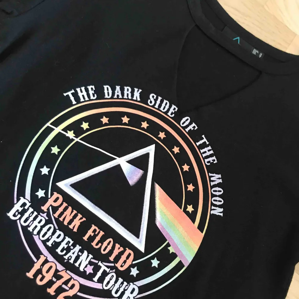 🎱 Pink Floyd tröja (använd en gång) 🎱. T-shirts.