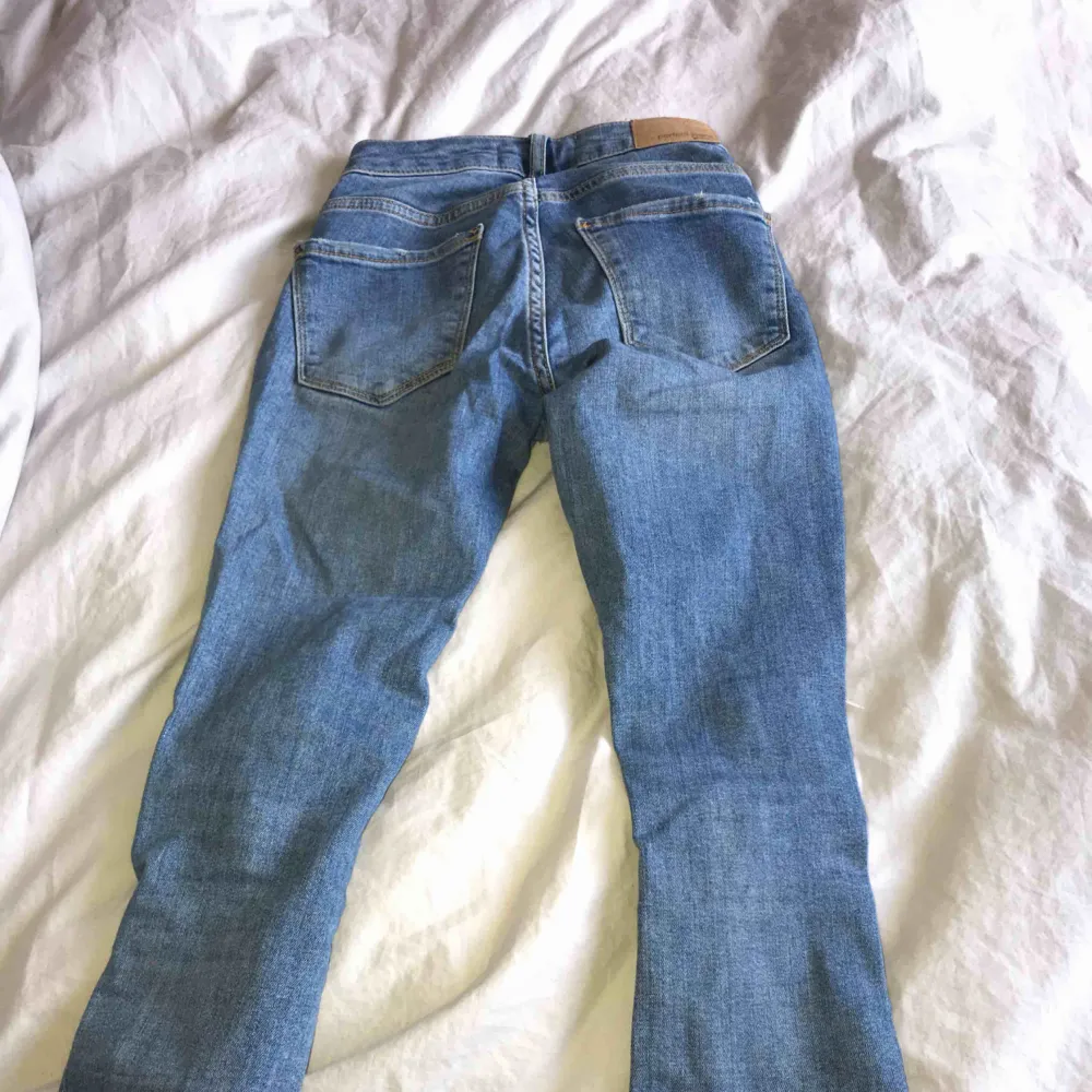Snygga Gina tricot jeans i stl 24 . Jeans & Byxor.