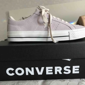  - Helt nya oanvända one star pro OX i storlek 40,5. Original pris är 799:- . KAN SKICKA FLER BILDER OCH PRISET GÅR ATT DISKUTERA