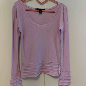 Knitwear från Marc Jacobs - Knitwear från Marc Jacobs, fin skick,  100% äkta, Storlek s, Finns i Odenplan Stockholm  63kr på frakt, skicka med spårbar