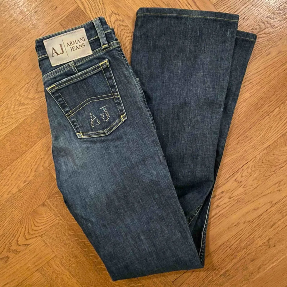 💙Jättefina vintage Armani jeans💙. Jeans & Byxor.
